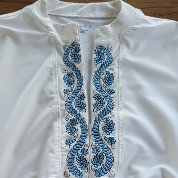 Cabana Life Womens Top sz S White Blue Embroidered convertible ruched rashguard - Picture 8 of 13